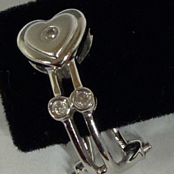 14k white gold and diamond earrings - Picture 2 of 10